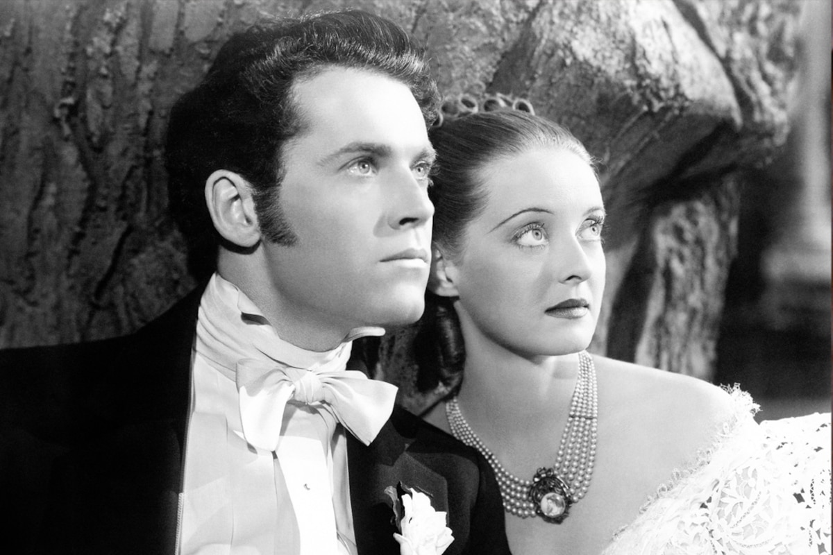 jezebel 1938 red dress Scarlet letter for a scarlet dress Did you know that Bette Davis' famous scarlet gown in Jezebel (1938) was based on a real-life white ball in Hollywood? -David O.Selznick (producer of