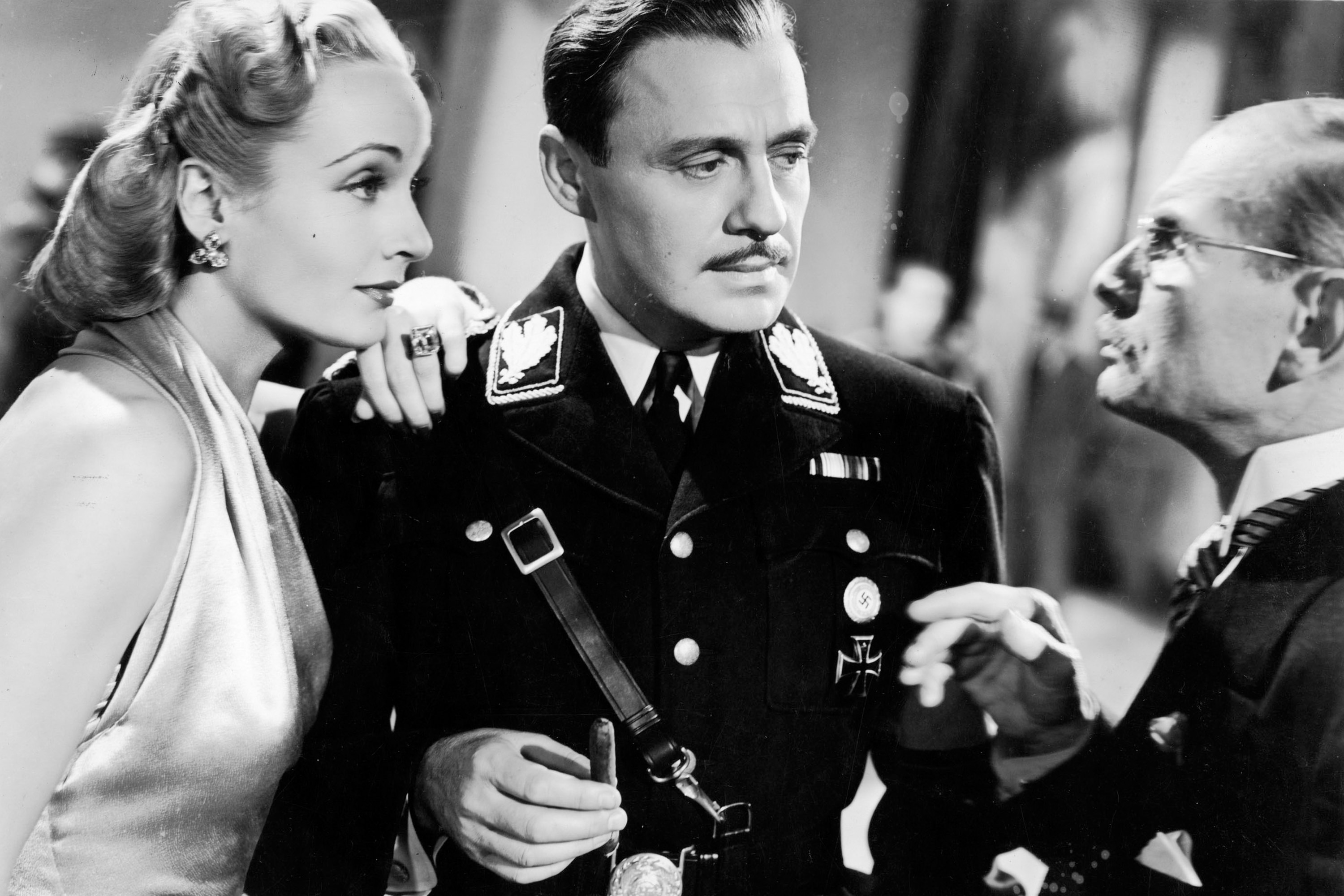 To Be Or Not To Be Trio - 3000x2000