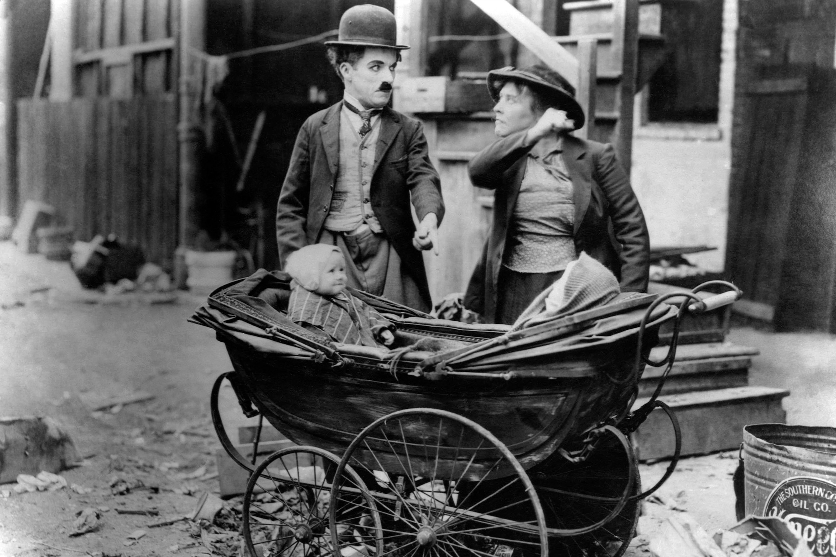 the kid stroller 2700x1800