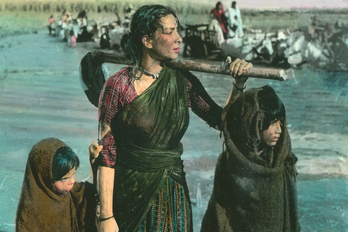 Mother India (1957)