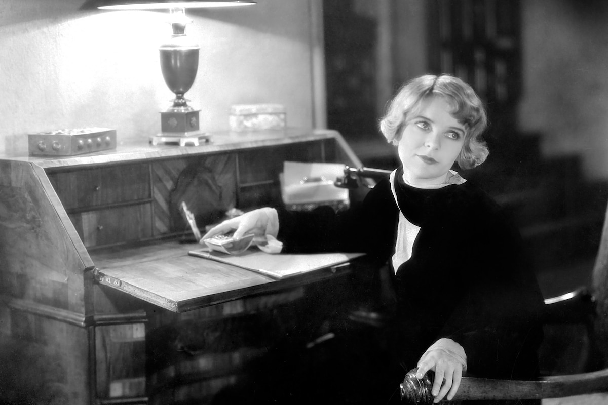 Show Girl in Hollywood