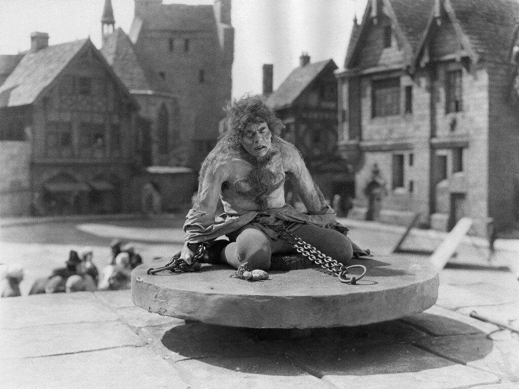 Watch The Hunchback of Notre Dame | TCM