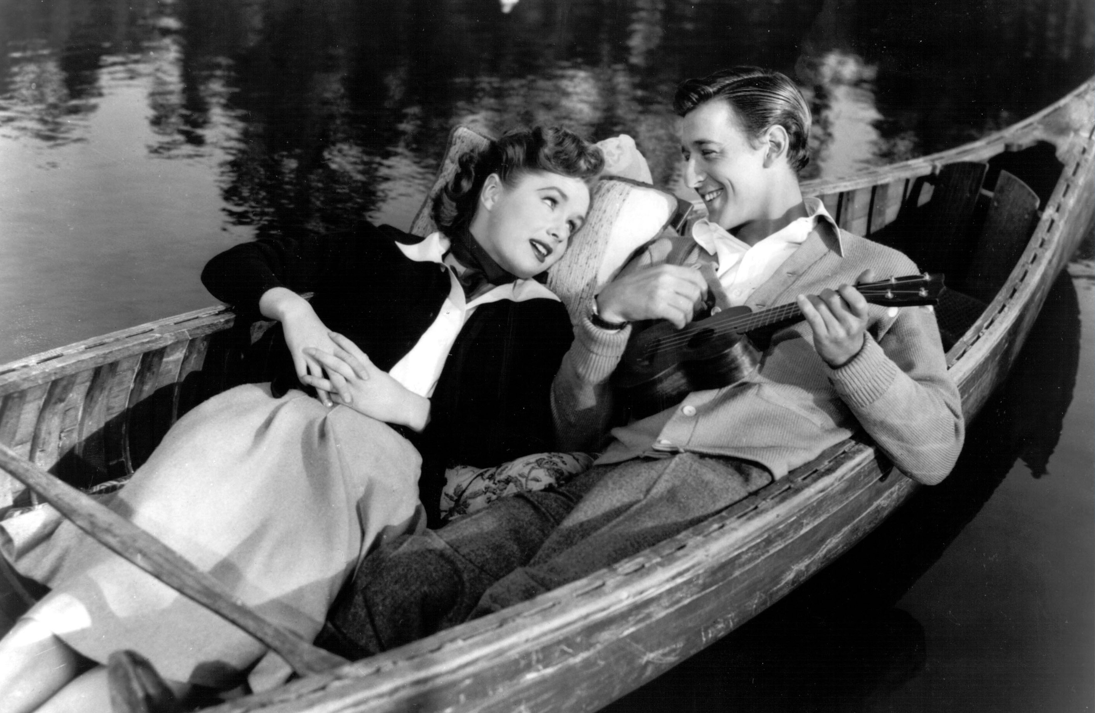 Watch Juliet of the Spirits | TCM