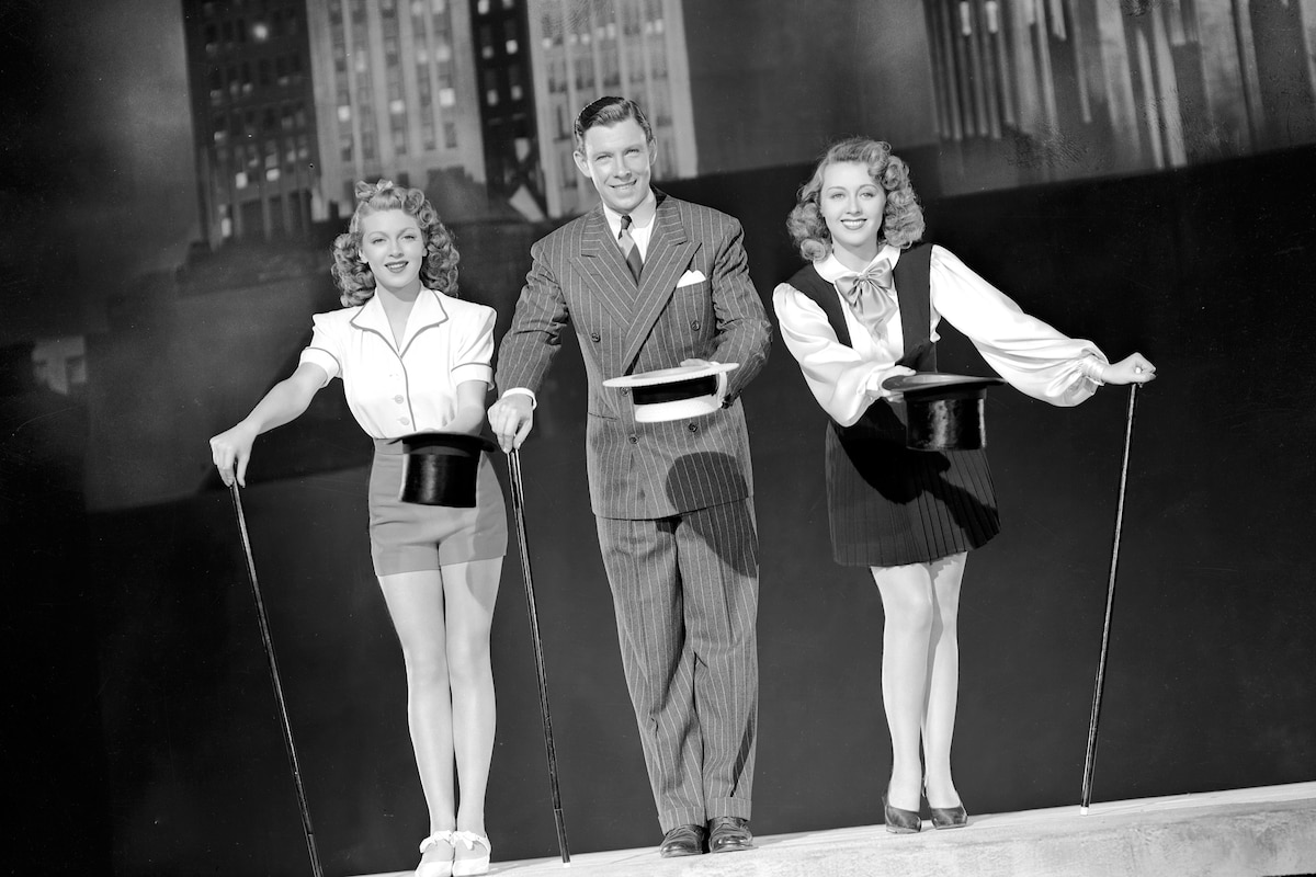 Two Girls On Broadway