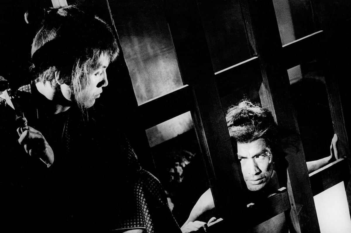 Three Outlaw Samurai (1964)