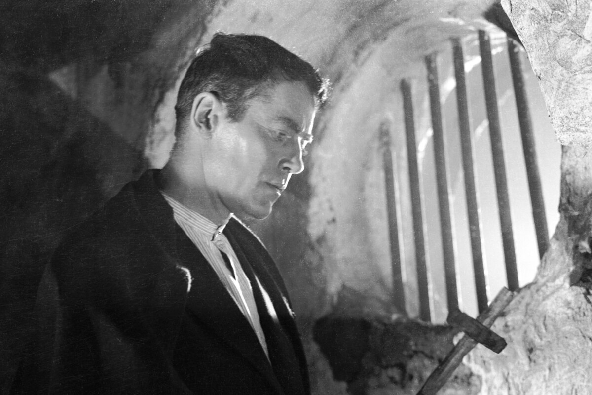 The Fugitive (1947) - The Fugitive