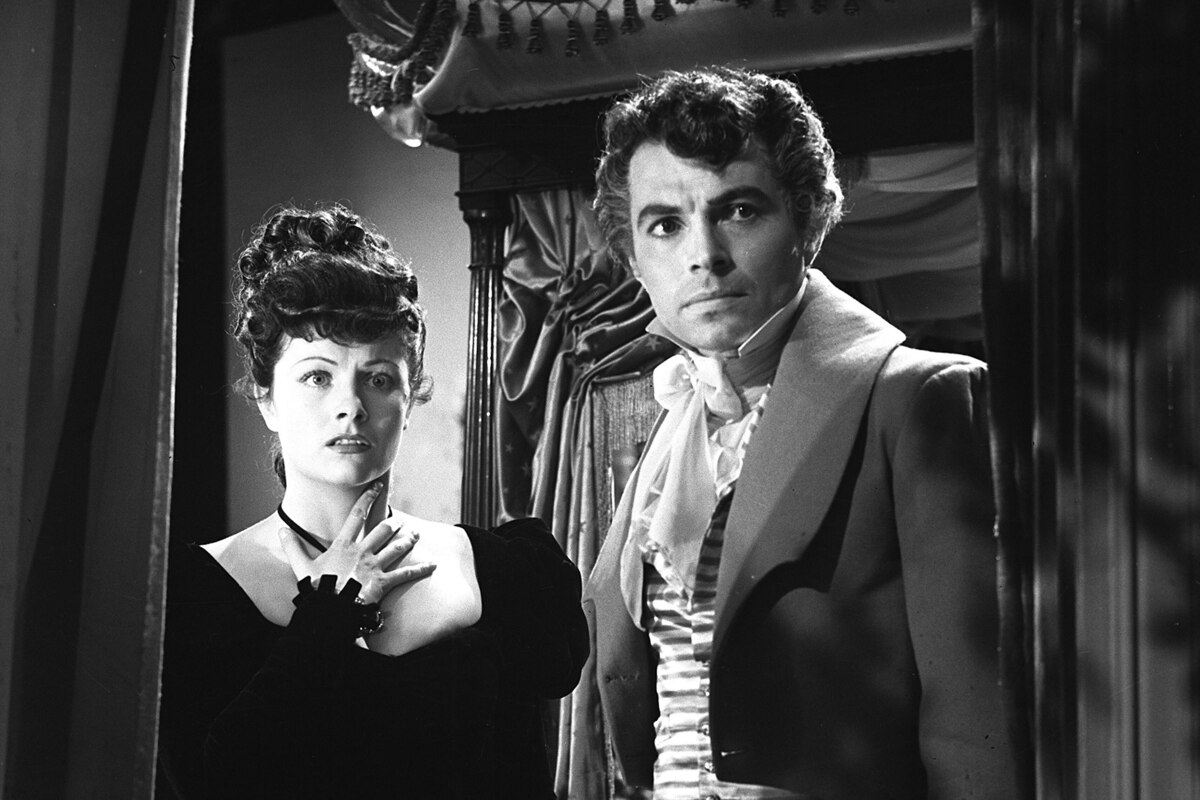 The Man in Grey (1943)