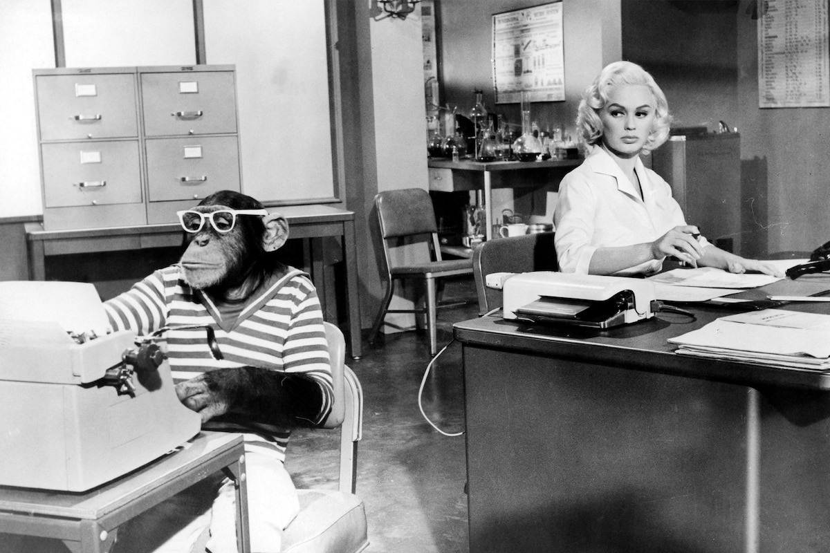 Sex Kittens Go to College