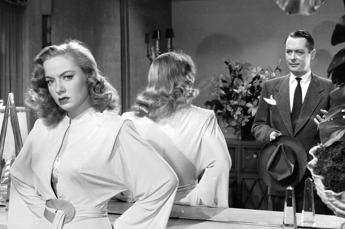 Femme Fatales - 1/22