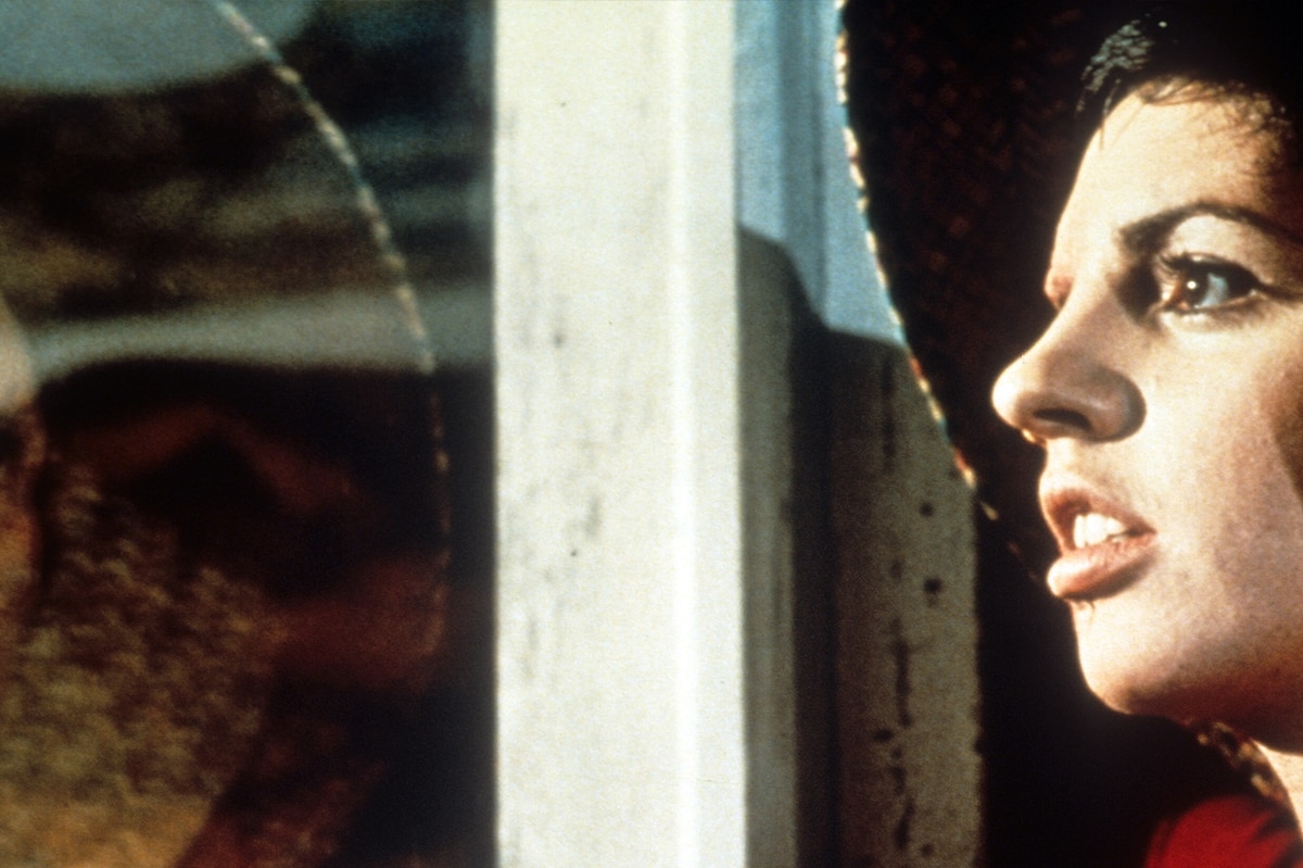 Tell Me That You Love Me, Junie Moon (1970)