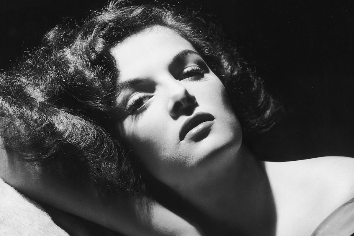 Starring </br> Jane Russell